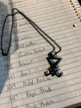 Black Geometric Pendant Necklace - Unbranded 1486